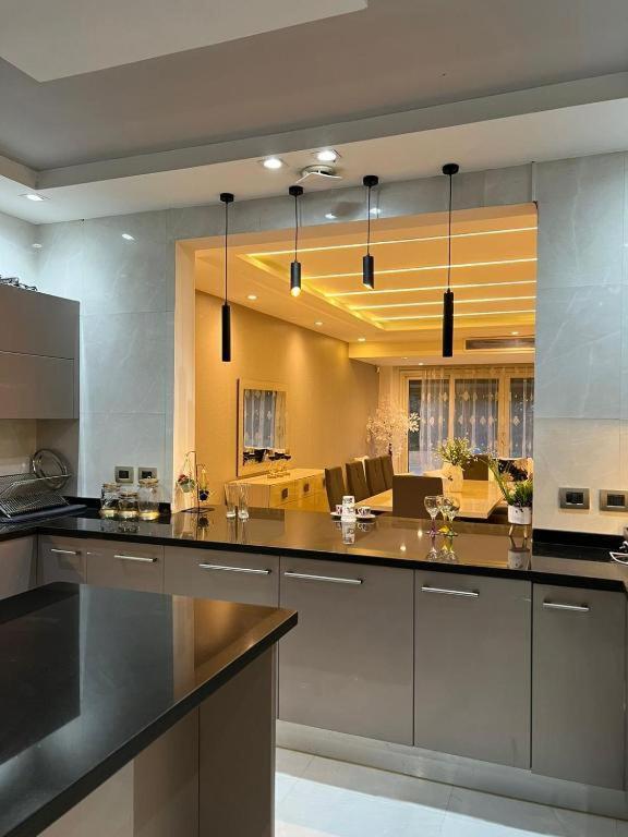 Villa Grand Auc شارع ال 90